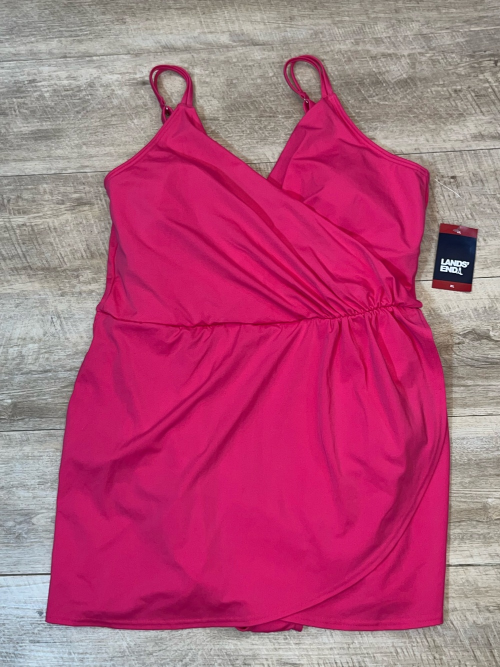 NWT Land’s End Women’s V- Neck Tulip Wrap Swim Dress Size XL (18) - Picture 3 of 11